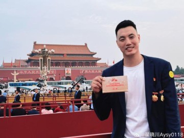 青年榜样，北京男篮队长翟晓川现场观礼阅兵仪式
