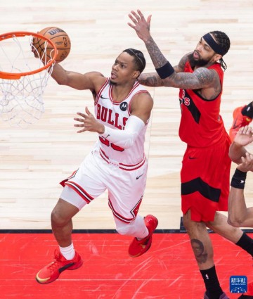 博鱼娱乐-篮球——NBA常规赛：猛龙胜公牛|新华社|布泽利斯|多伦多猛龙队|芝加哥公牛队|球员_新浪体育_新浪新闻